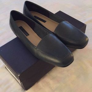 Enzo Anglioni Navy Flats Size 9
